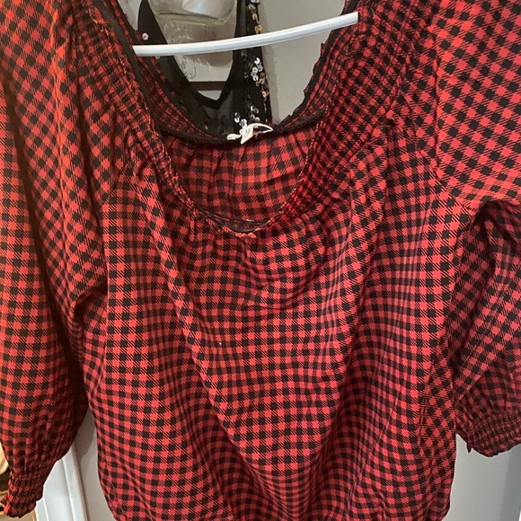 Buffalo plaid off the shoulder too - Picture 1 of 1